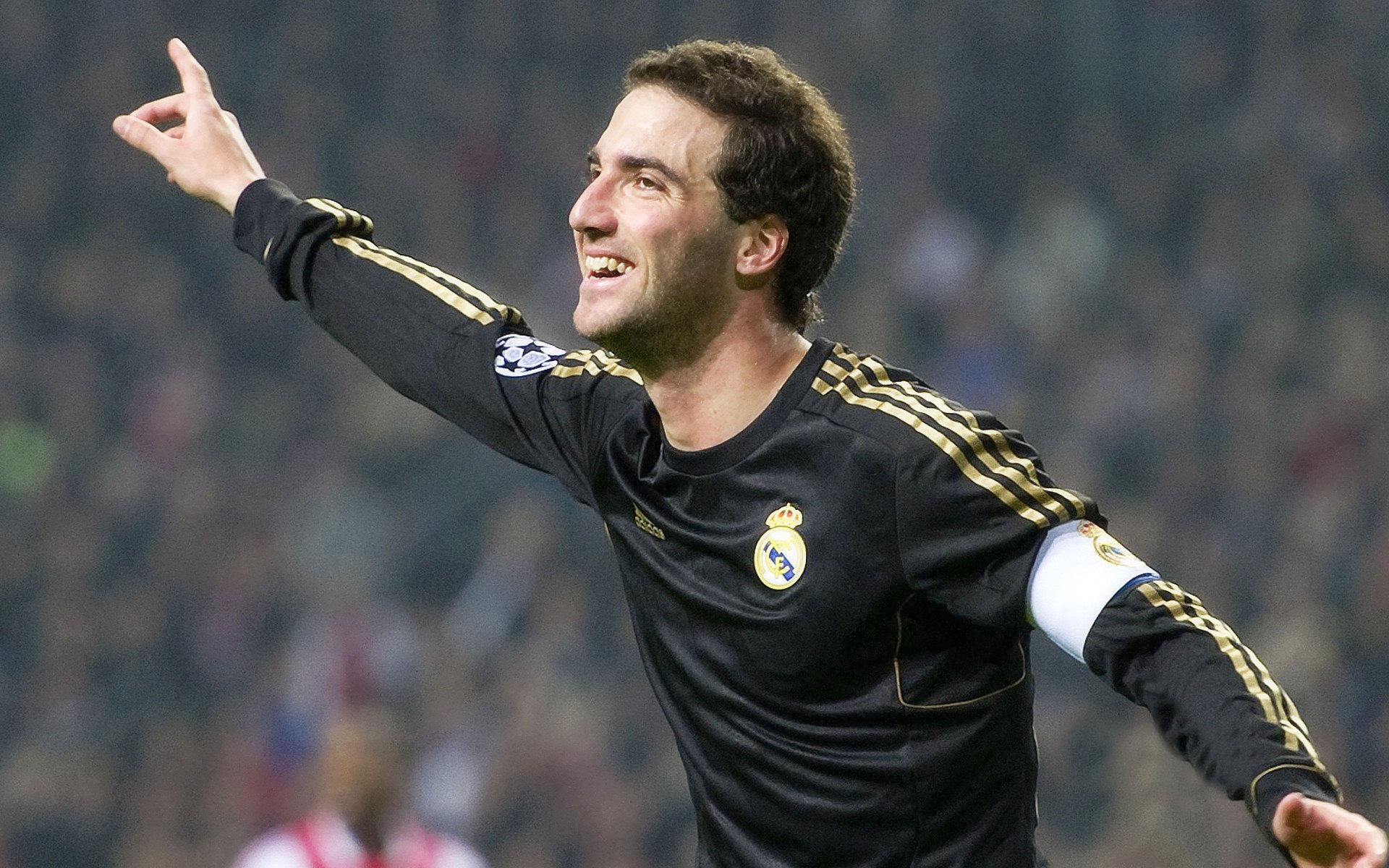 世界排名争夺战焦点战,阿尔及利亚强行终结比利亚雷亚尔